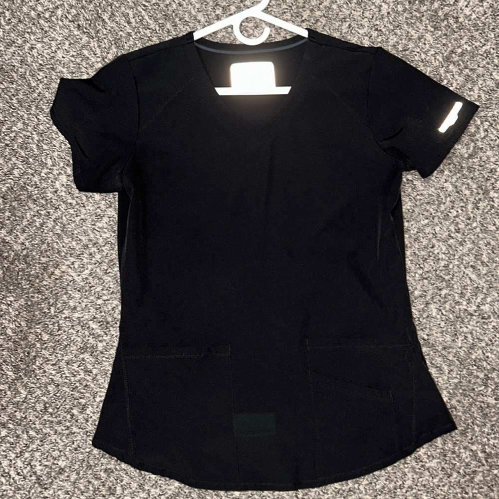 Sketchers scrub top LIKE NEW